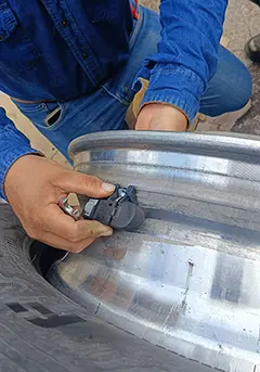 Installation of Emptyre on a wheel
