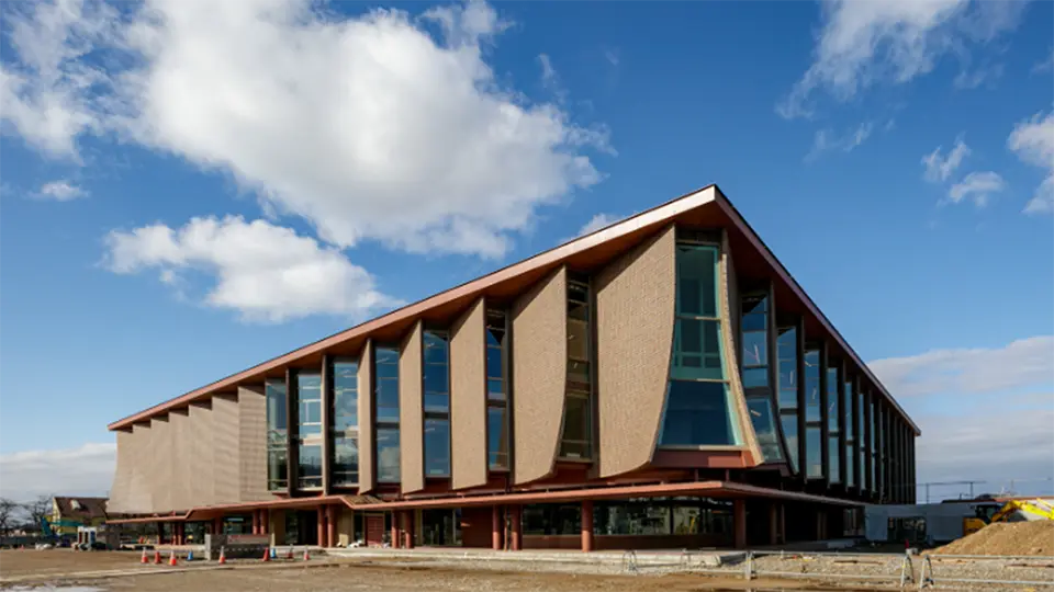 The unique design of the Ishikawa Prefectural Library was inspired by turning the pages of a book