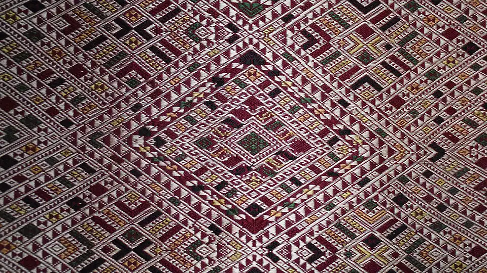 https://www.wipo.int/documents/d/ip-advantage/images-luang-prabang-silk-pattern-960.webp?utm_source=chatgpt.com