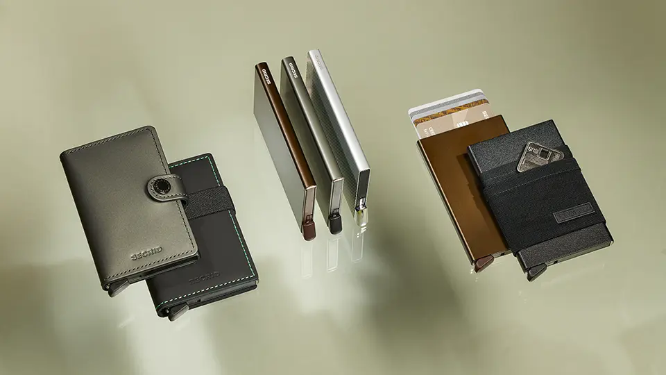 Secrid's Bandwallet black, Miniwallet Satin steel, CP hamer Black, Flexwallet Black, CP titanium, Silver, Cedar 2