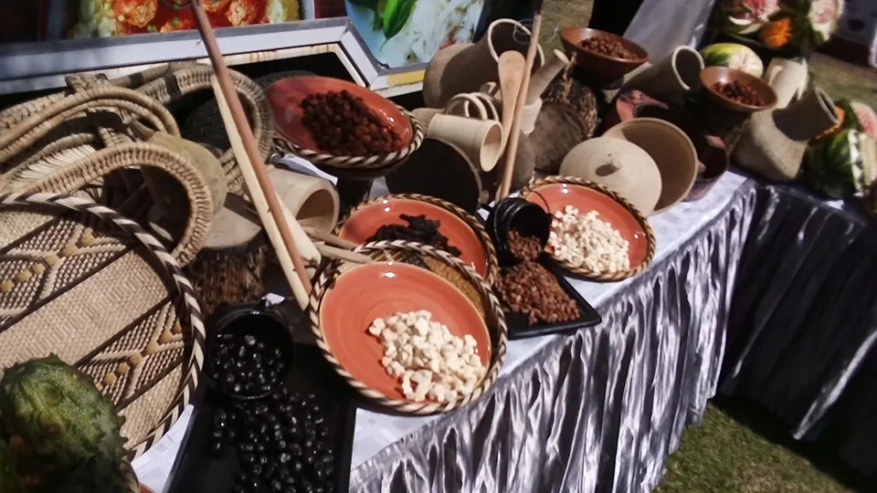 Marché au Zimbabwe présentant les produits WFS