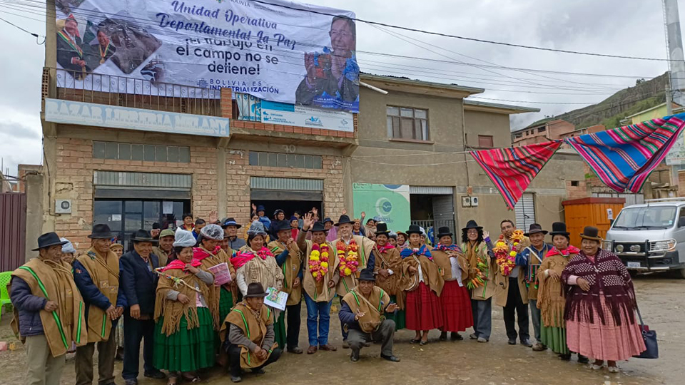 Group photo of field visit to the Chicani women producers