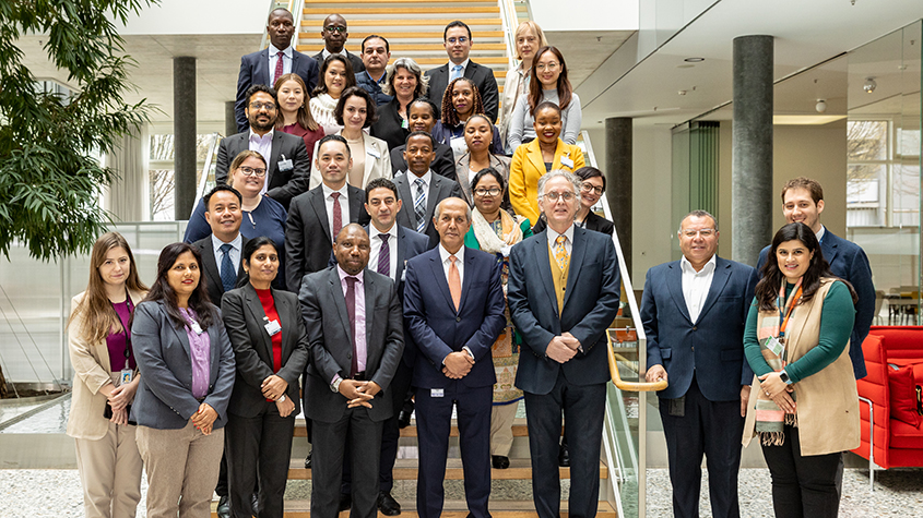 Veintidós responsables políticos de alto nivel de países en desarrollo, países menos adelantados y países en transición