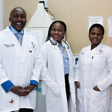 TGlobal Health Biotech’s funders: Prof Motaung (centre), Dr Mapula Razwinani (left) and Dr Makwese Maepa (right)