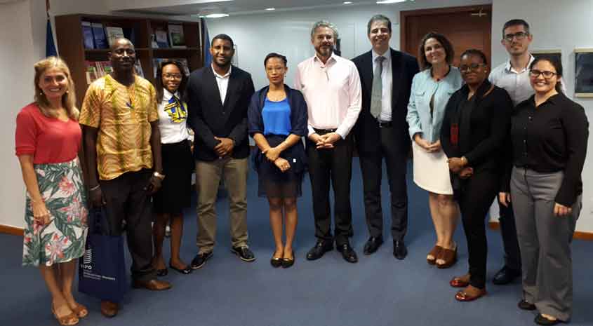 Photo: Jose Graça Aranha and Julio Cesar Moreira participate in the opening table.
