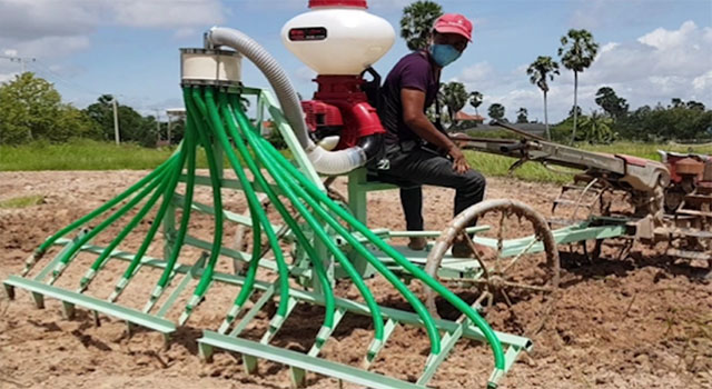 tilling machine enabling minimum tillage