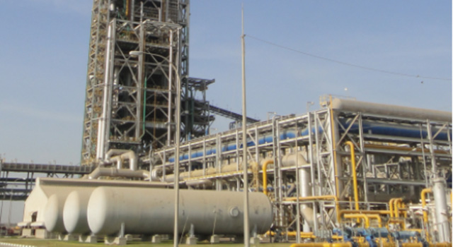 Hot-charging iron to the steelmaking furnace